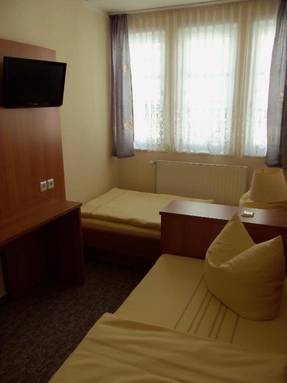 Hotel Garni zum Goldenen Ring Quedlinburg Zimmer foto